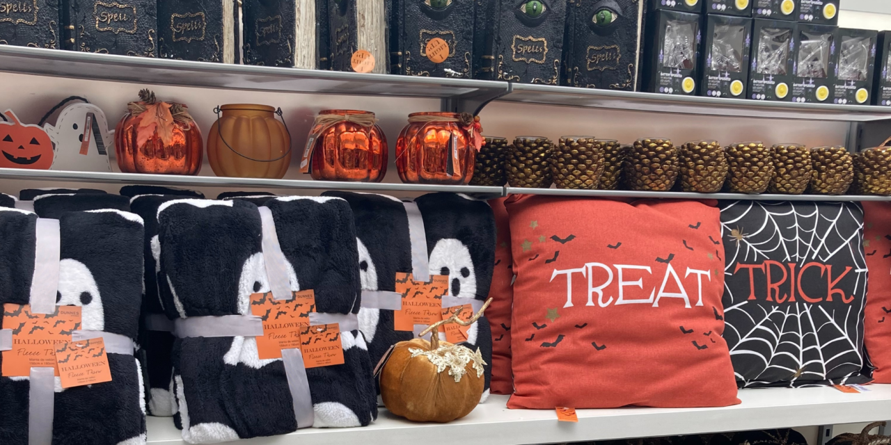 HALLOWEEN AT DUNNES STORES Lucan Shopping Centre